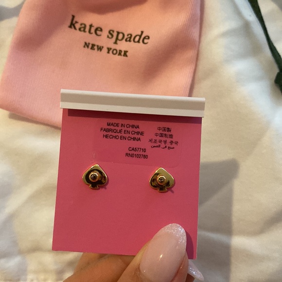 Elegant kate spade Earrings with cloth gift bag. - Picture 5 of 5